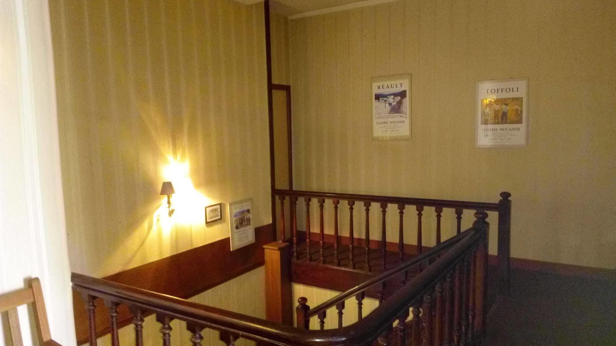 Hotel Nice Flore Виши Екстериор снимка